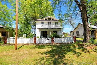 703 E Church St, Wagoner, OK 74467