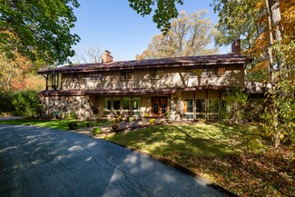 2730 Edgewood Ln, Riverwoods, IL 60015