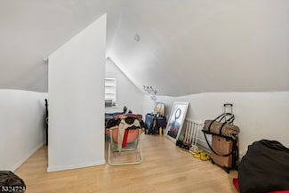 652 Union St, Orange, NJ 07050