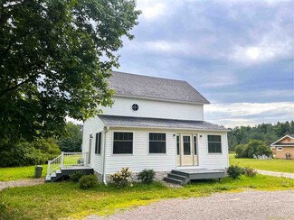 2460 E Hathaway Rd, Harbor Springs, MI 49740