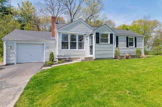 481 Pond St, Rockland, MA 02370