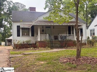 135 White Oak Rd, Spartanburg, SC 29301