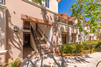 469 Country Club Dr Unit 114, Simi Valley, CA 93065