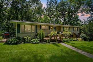 50 Shadow Ln, Lisbon, IA 52253