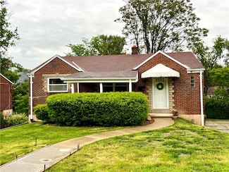 3329 Recker Dr, Pittsburgh, PA 15227