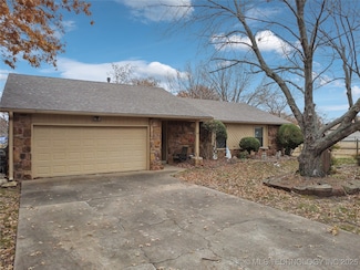 20923 E 35th St S, Broken Arrow, OK 74014