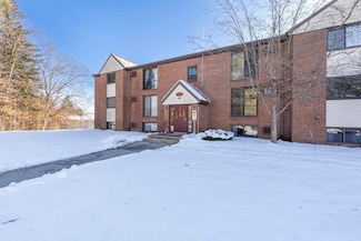 12 English Village Rd Unit 201, Manchester, NH 03102