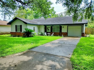 1500 Andrea Dr, Bay City, TX 77414