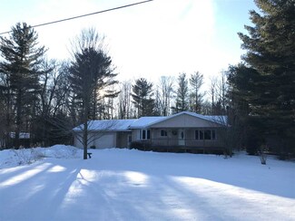 6997 County Rd S, Rudolph, WI 54475