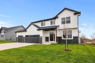 14518 N Valley Dr, Grimes, IA 50111