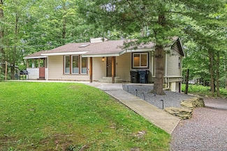 113 Birchwood Rd, Blakeslee, PA 18610