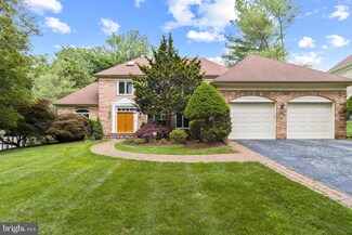 10113 Snowhill Ln, Potomac, MD 20854