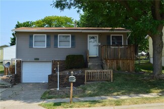 2334 W 58th St, Davenport, IA 52806