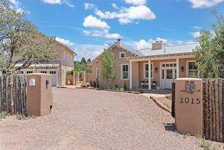 1015 Mansion Ridge Rd, Santa Fe, NM 87501