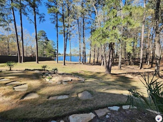 25 Wood Bridge Dr, Texarkana, TX 75503