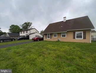 31 Pembrook Ln, Willingboro, NJ 08046