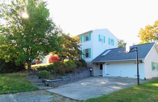 20 Alpine Dr, Apalachin, NY 13732