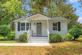 1004 Georgetown St, Marion, SC 29571