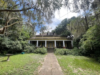 422 Hampton St, Walterboro, SC 29488