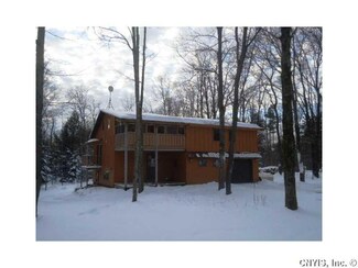 7311 County Route 17, Lacona, NY 13083