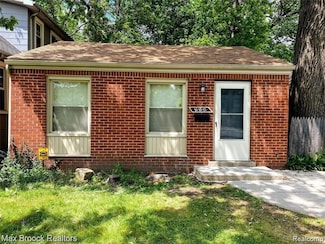358 W Bennett, Ferndale, MI 48220