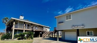 612 N 10th St, Port Arthur, TX 77640
