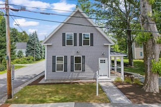 40 Rush Rd, Henniker, NH 03242