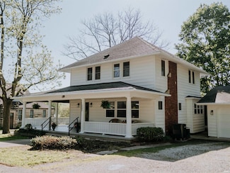 203 S Sale St, Ellettsville, IN 47429