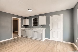 919 Palo Alto Rd, San Antonio, TX 78211