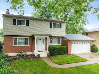 9126 Cherry Blossom Ln, Cincinnati, OH 45231