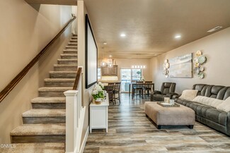 1331 Bayview Ct, Bismarck, ND 58504