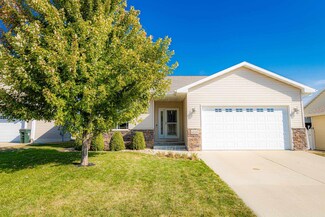 4826 Millenium Dr, Cedar Falls, IA 50613