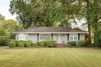 710 Clark St, Muscle Shoals, AL 35661