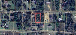 492 San Saba St, Shadybrook, TX 75757