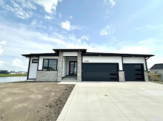 1420 NW Bull Run Ct, Waukee, IA 50263