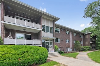 56 Jacqueline Rd Unit 12, Waltham, MA 02452