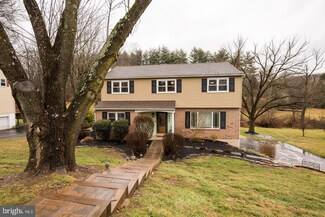 823 Falcon Ln, West Chester, PA 19382