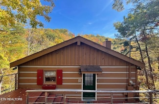 942 Vixen Run, Gatlinburg, TN 37738