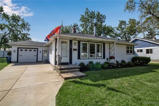 118 Brauncroft Ln, Buffalo, NY 14226