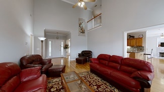 5142 Reagan Dr, Murfreesboro, TN 37129