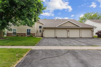 4111 Blue Jay Dr NE Unit A, Cedar Rapids, IA 52402