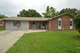 107 Montiego Ct, Centerville, GA 31028