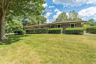 10166 Douglas Rd, Osceola, IN 46561