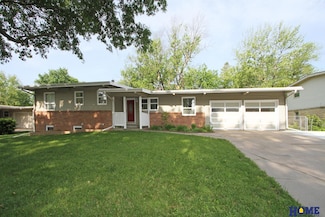1319 Eastridge Dr, Lincoln, NE 68510