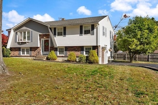 15 Alexander Ave, Dracut, MA 01826