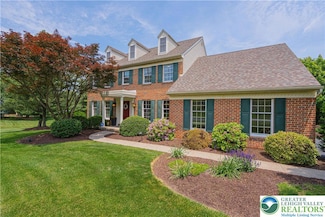 3735 E View Dr, Orefield, PA 18069