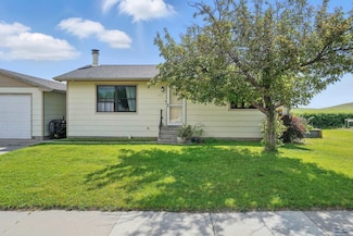 4012 Chief Dr, Rapid City, SD 57701