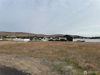 88 Sunwest Dr, Ephrata, WA 98823