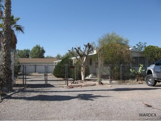 4826 E Powell Lake Rd, Topock/Golden Shores, AZ 86436