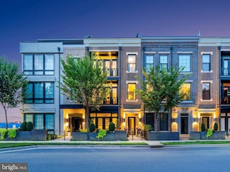 20334 Northpark Dr, Ashburn, VA 20147